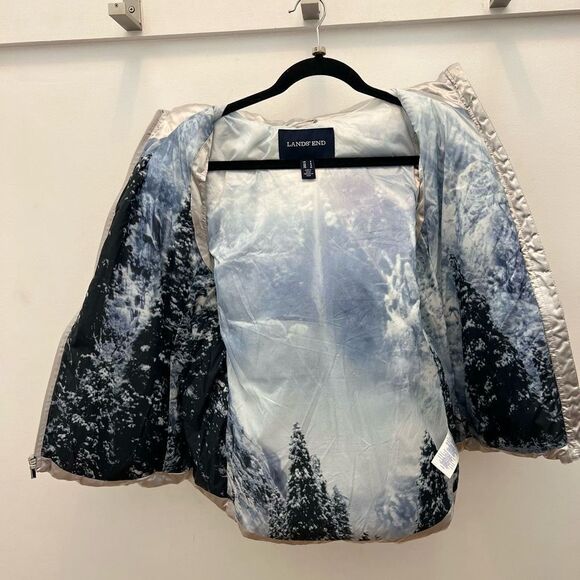 Land’s End Puffer Vest - Picture 6 of 7